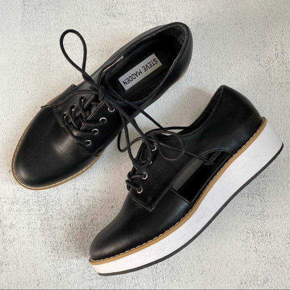 Steve Madden “Revealed” Black and White Cutout Lace-Up Platform Oxford Shoes 5.5 - Picture 1 of 6